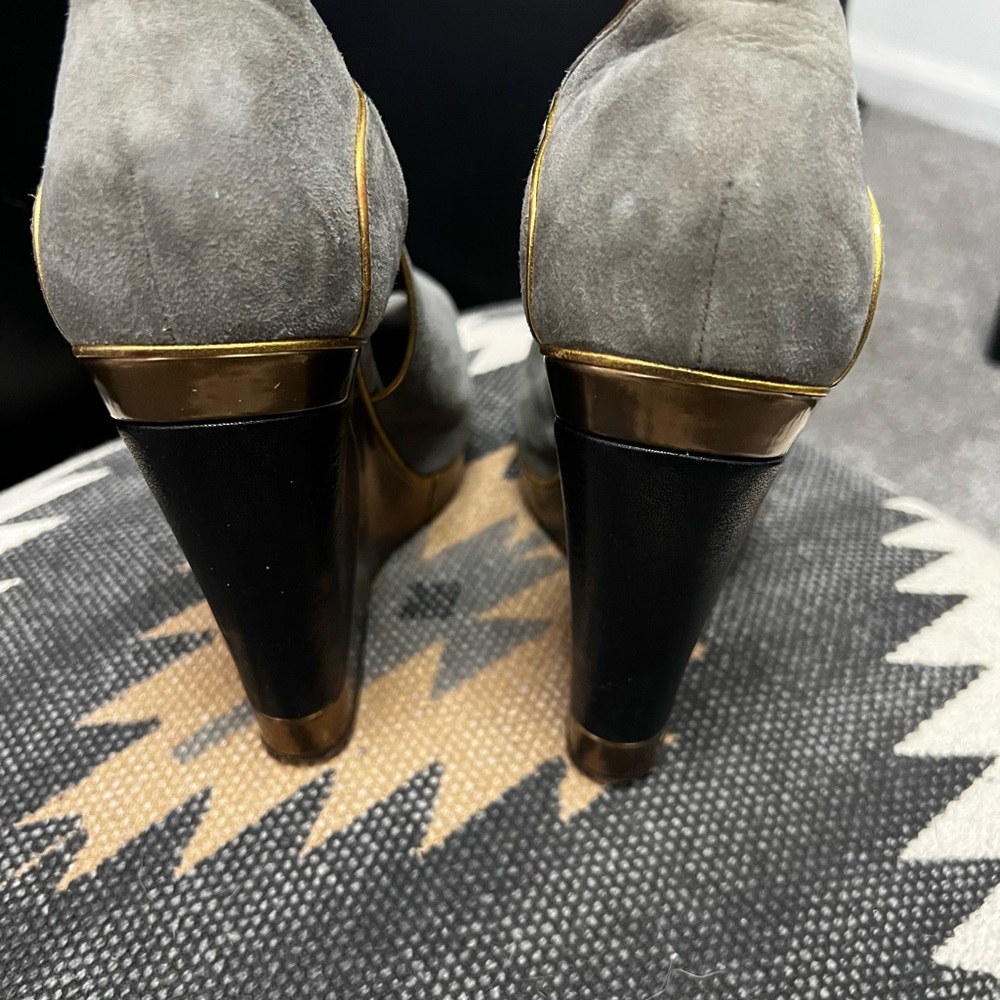 Yves Saint Laurent Gray and Gold Peep-Toe Wedge Heels Suede and Leather - Picture 5 of 5